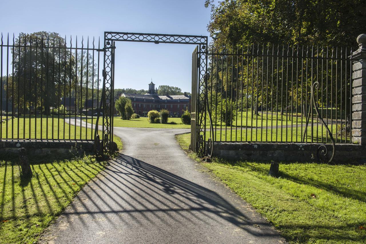 Logis - Chateau De La Motte - Hotel & Restaurant Liessies Bagian luar foto