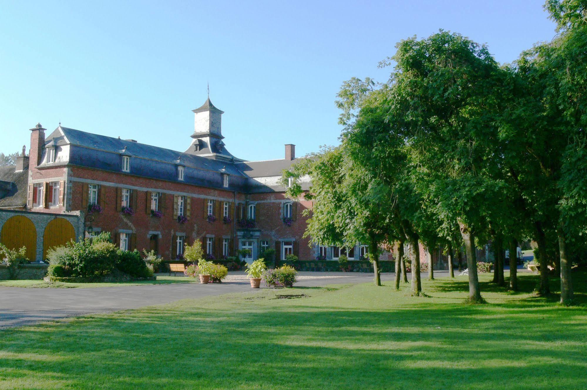 Logis - Chateau De La Motte - Hotel & Restaurant Liessies Bagian luar foto