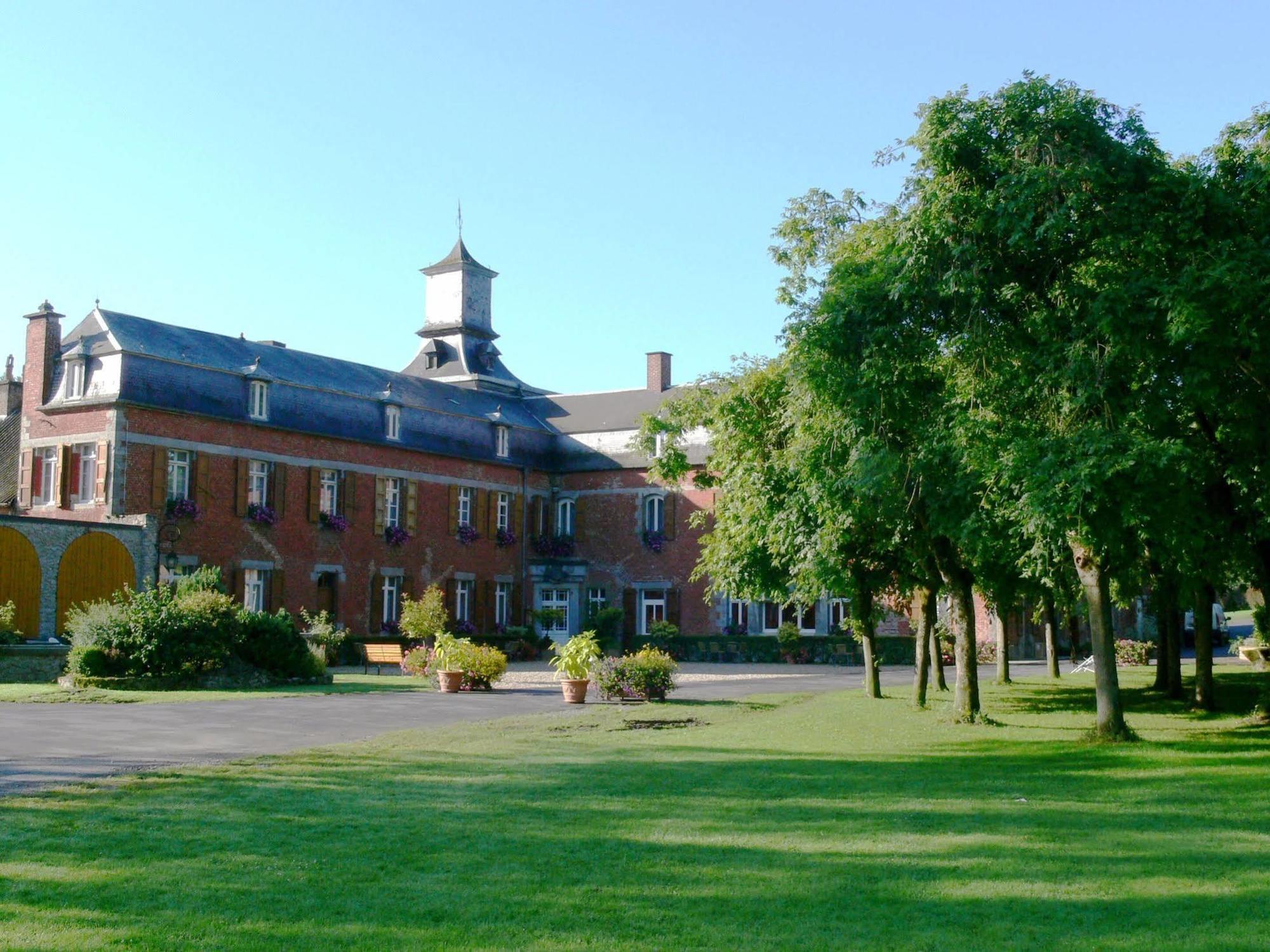 Logis - Chateau De La Motte - Hotel & Restaurant Liessies Bagian luar foto